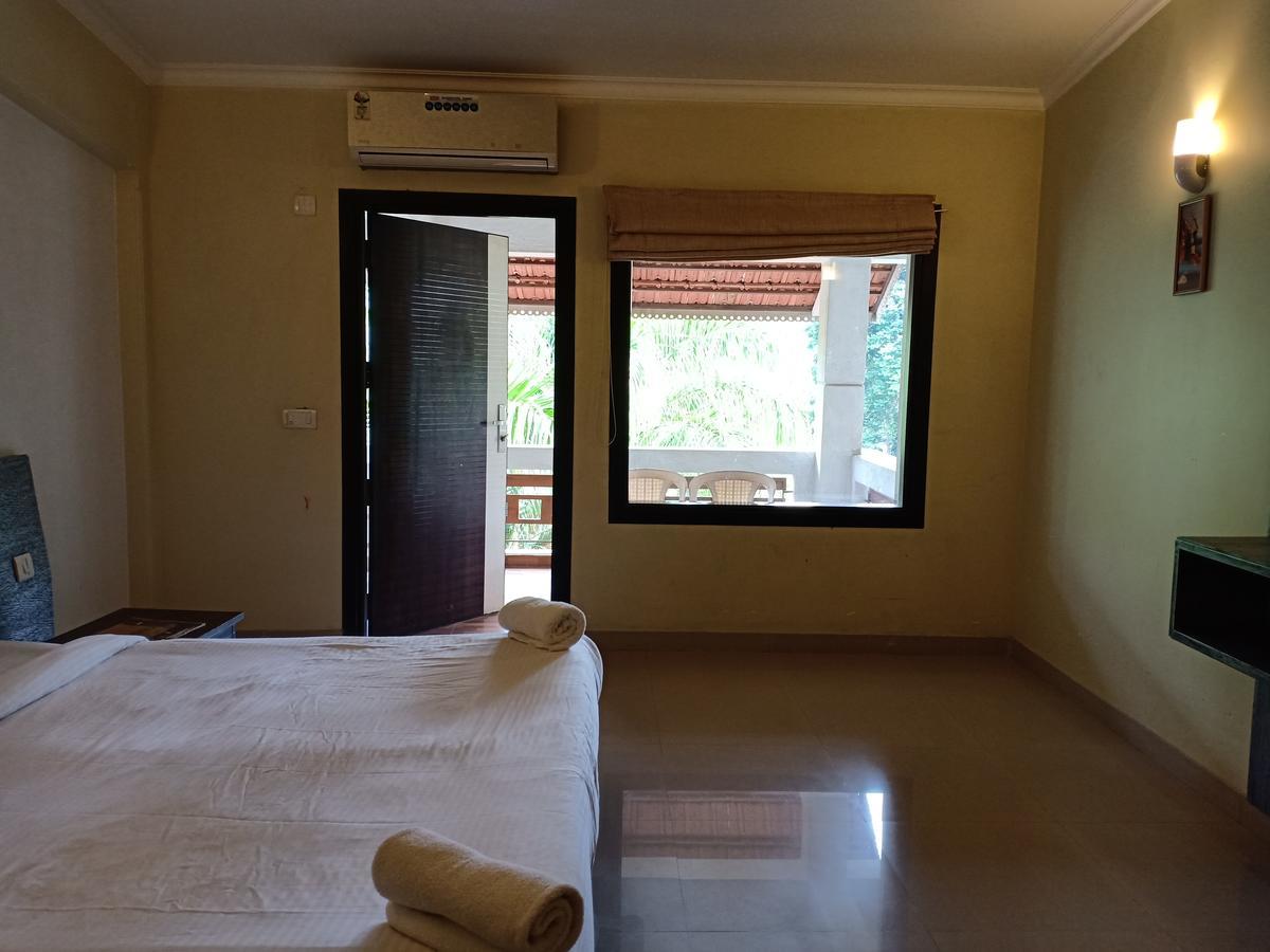 Mystica Resort Lonavala Szoba fotó