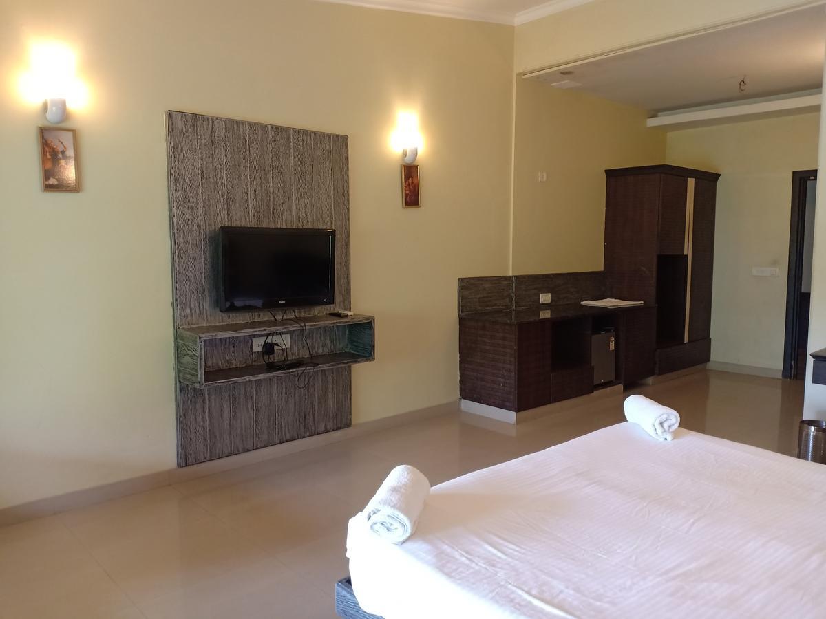 Mystica Resort Lonavala Kültér fotó