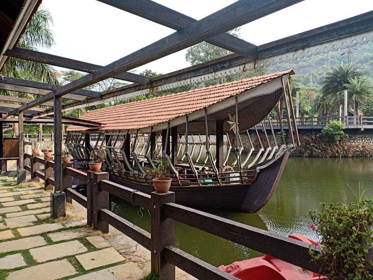 Mystica Resort Lonavala Kültér fotó